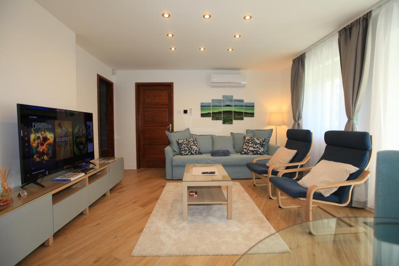 Paskal-Lux Apartments Budapest Eksteriør billede
