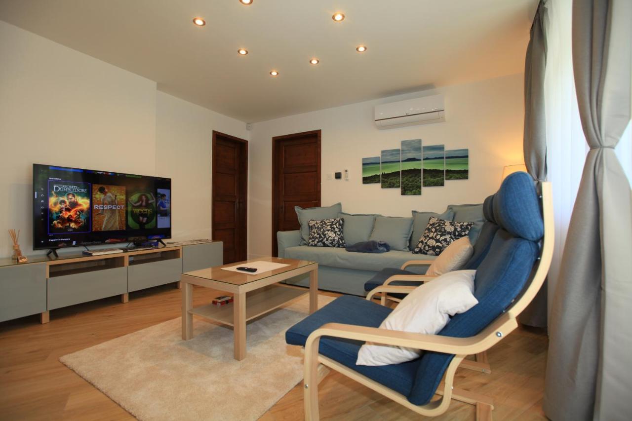 Paskal-Lux Apartments Budapest Eksteriør billede