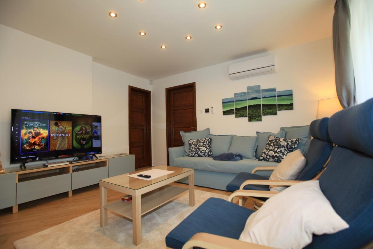 Paskal-Lux Apartments Budapest Eksteriør billede